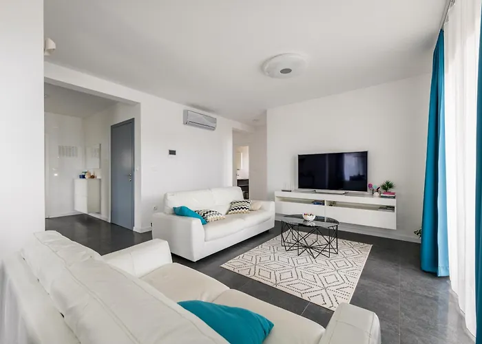 Ferias In Makarska, With Private Pool Villa *