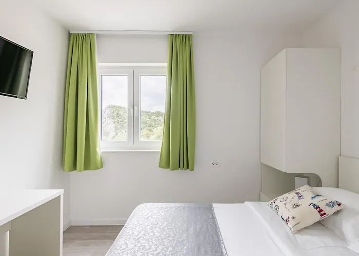 Ferias In Makarska, With Private Pool Villa