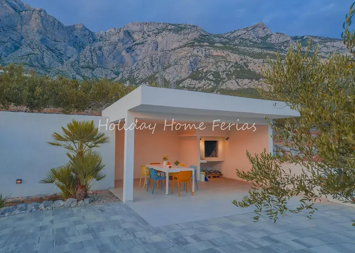 Villa Ferias In Makarska, With Private Pool Makarska