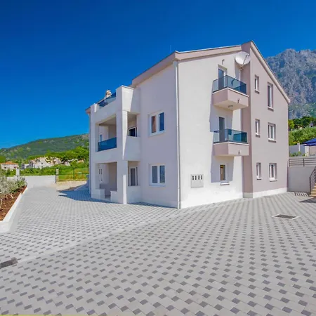 ヴィラ Ferias In Makarska, With Private Pool