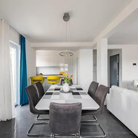 Ferias In Makarska, With Private Pool Makarska