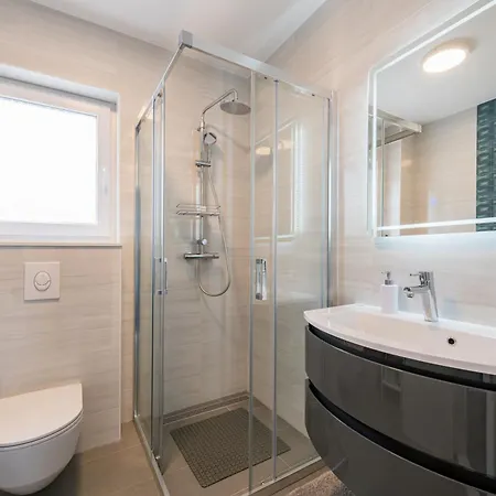 Ferias In Makarska, With Private Pool