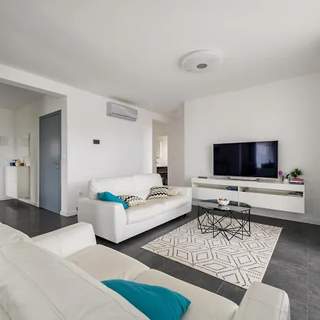 Ferias In Makarska, With Private Pool Villa *