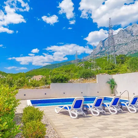 Ferias In Makarska, With Private Pool マカルスカ