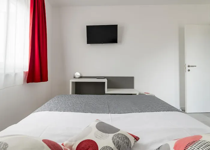 Ferias In Makarska, With Private Pool