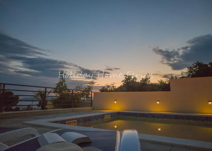 Ferias In Makarska, With Private Pool וילה